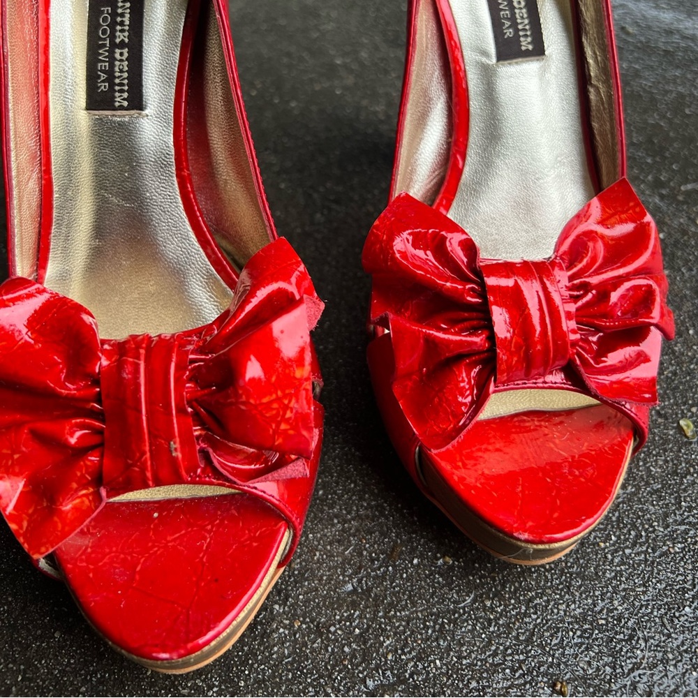 ❤️ Red Heels ❤️ - Picture 4 of 8